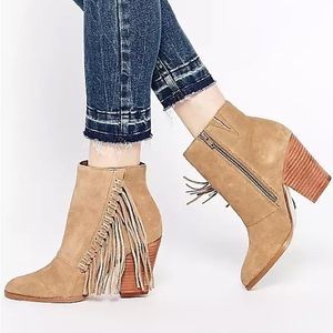 🌿Aldo Fringe Suede Ankle Boots